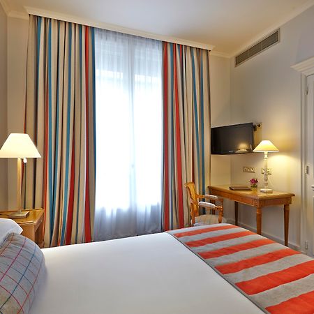 Royal Hotel Paris Champs Elysees Exterior foto