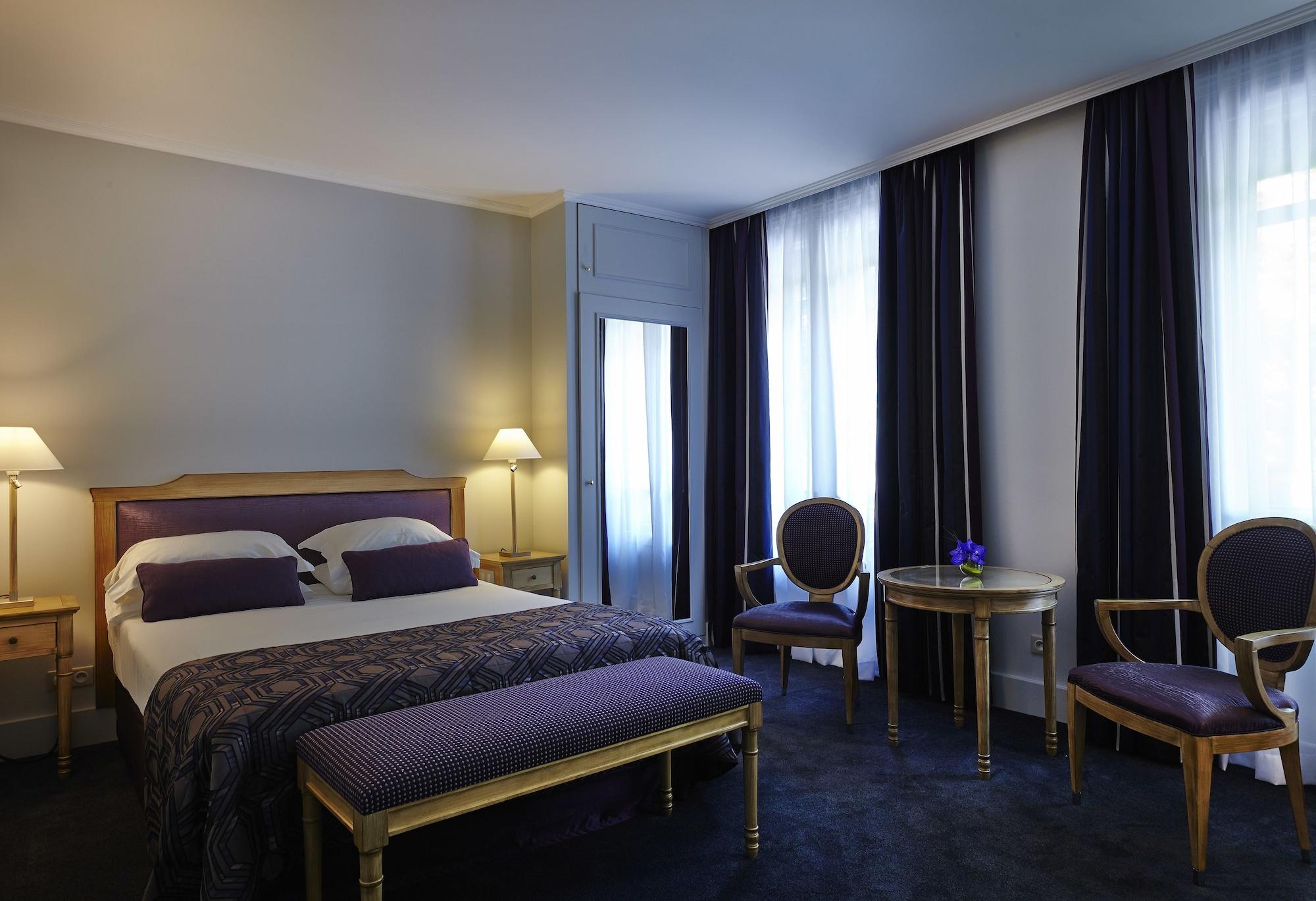 Royal Hotel Paris Champs Elysees Exterior foto