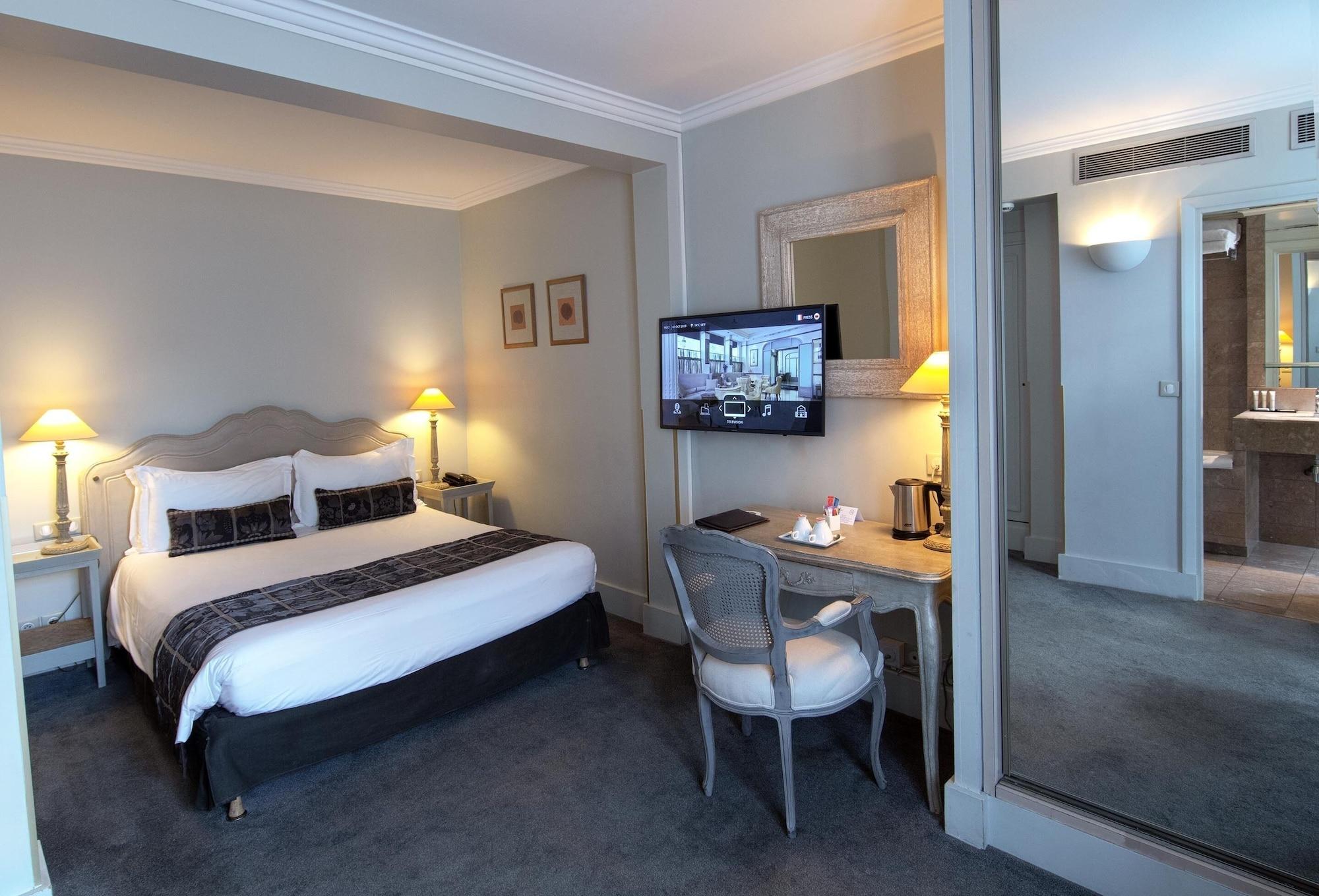 Royal Hotel Paris Champs Elysees Exterior foto