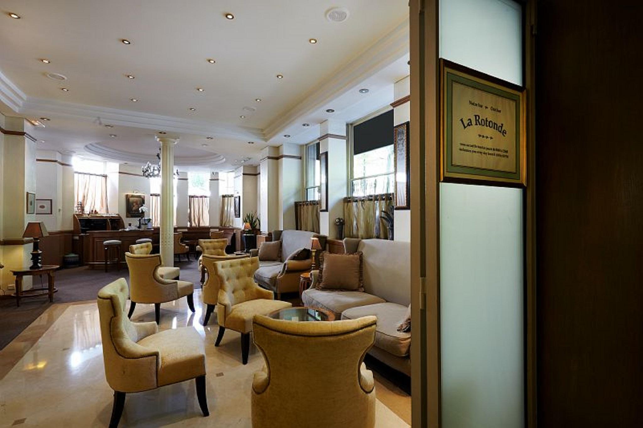 Royal Hotel Paris Champs Elysees Exterior foto